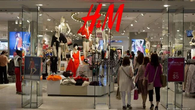H & M