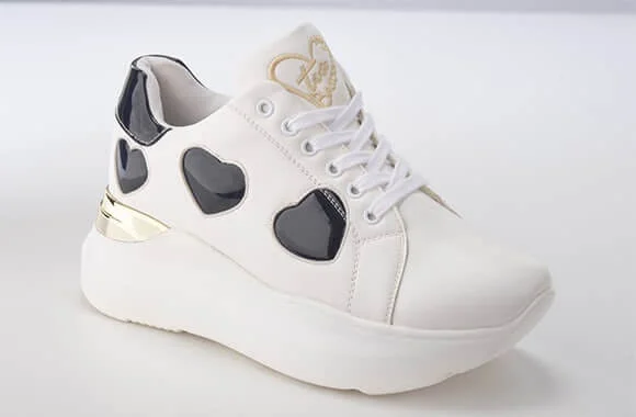 shoes photo editing by clipping world before shoes photo editing