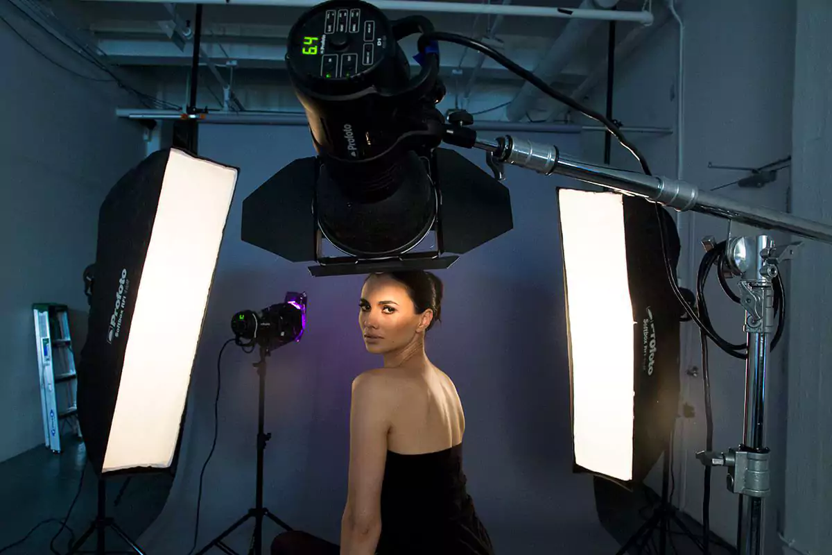 using the sidelight in studio for photography