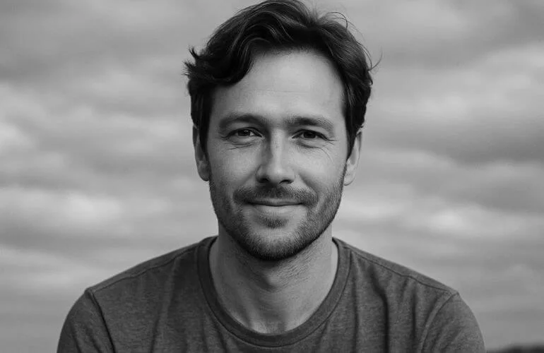 Black and white portrait photography using flat light on a cloudy day