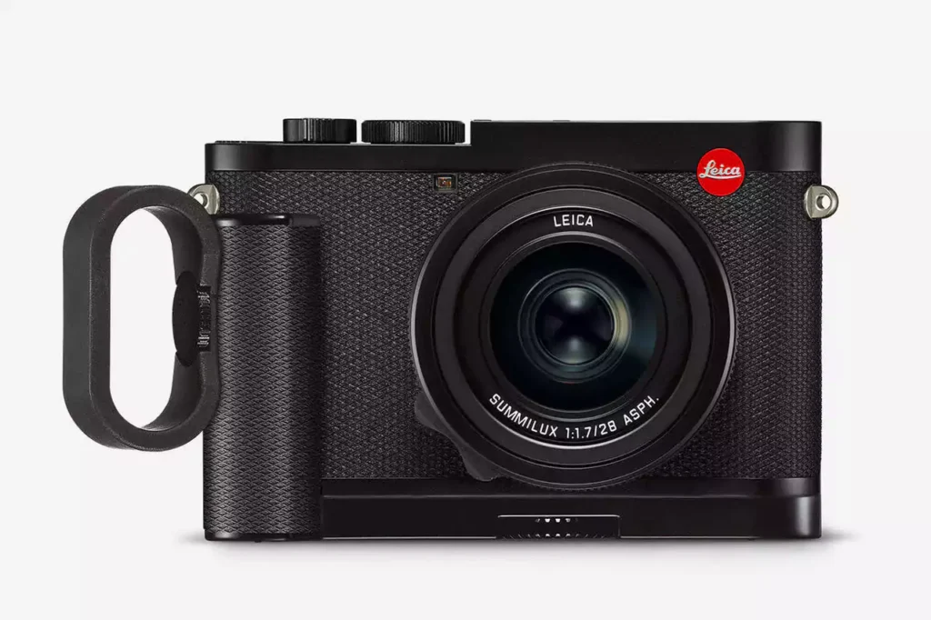Leica-Q2_-Handgrip