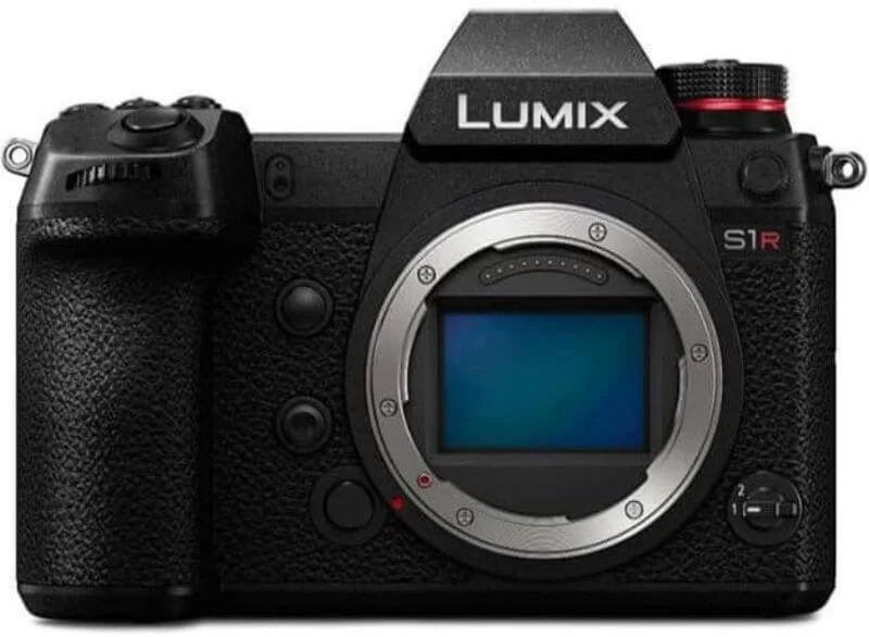 Panasonic Lumix S1R full-frame camera with IBIS and pixel shift