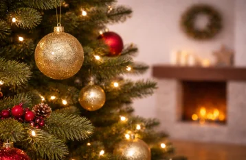 Christmas lighting before editing without glow effect